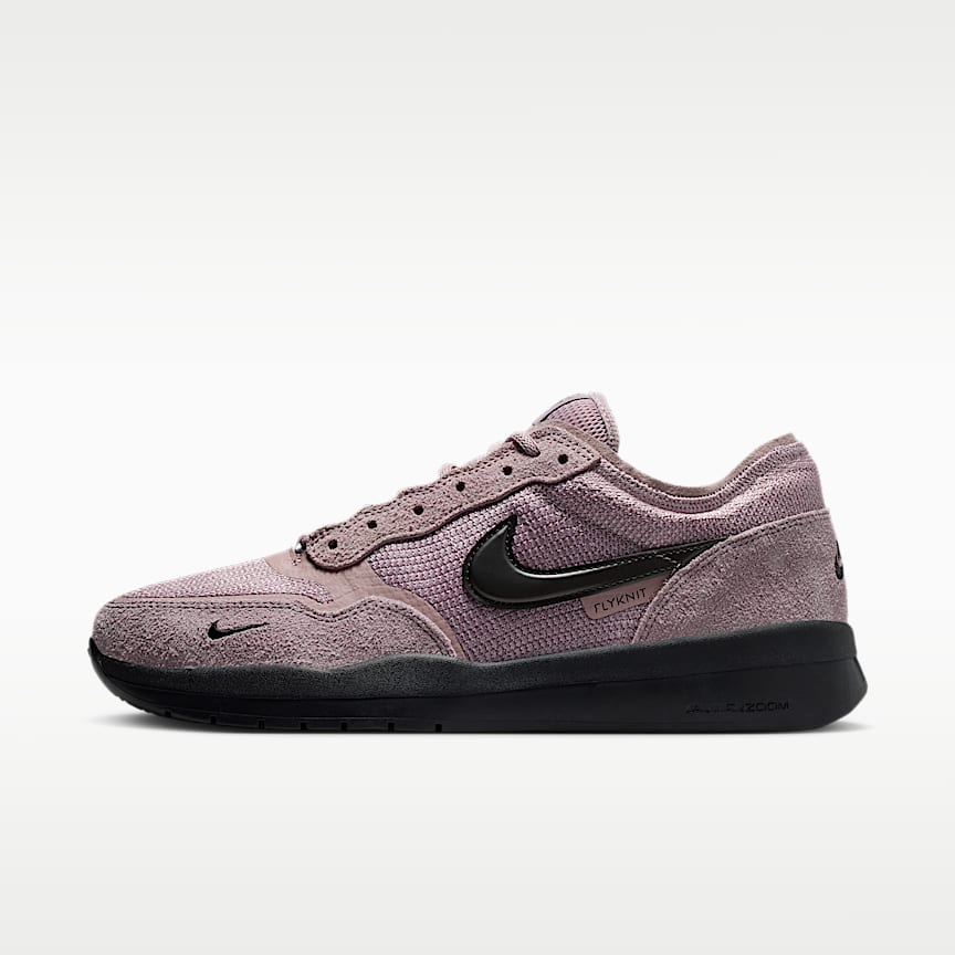 Nike SB Dunk Low Pro Skate Shoes. Nike RO